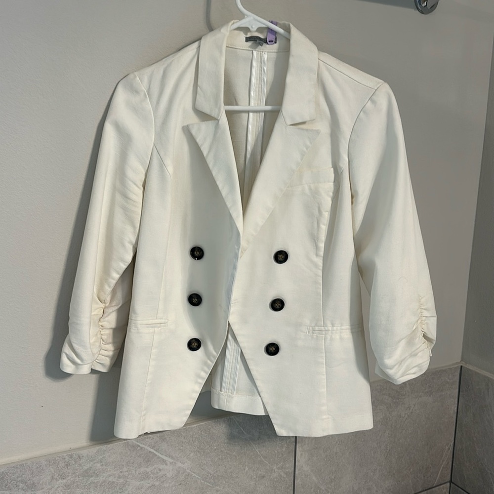 Women’s White Blazer